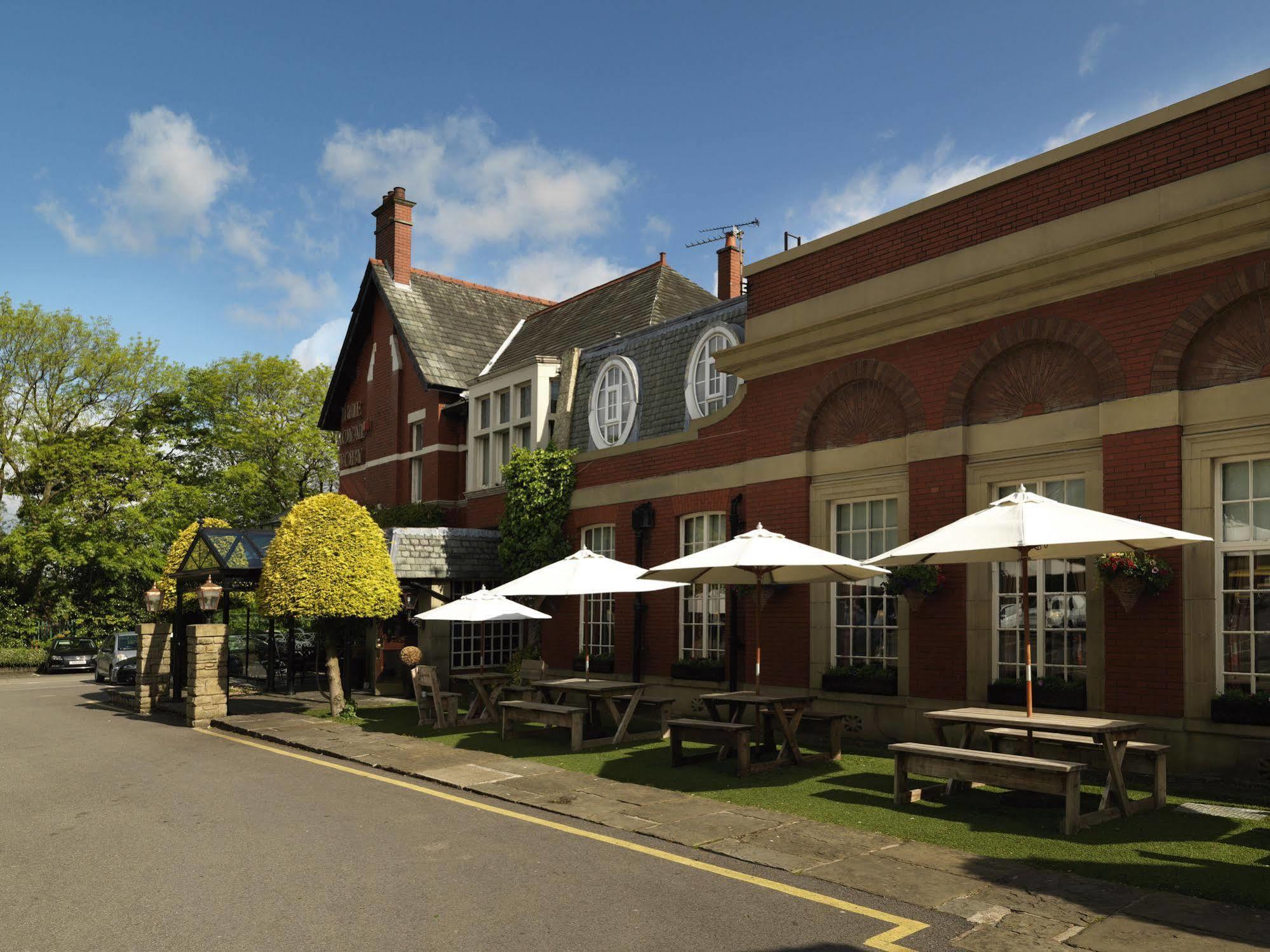 The Royal Toby Hotel Rochdale Buitenkant foto